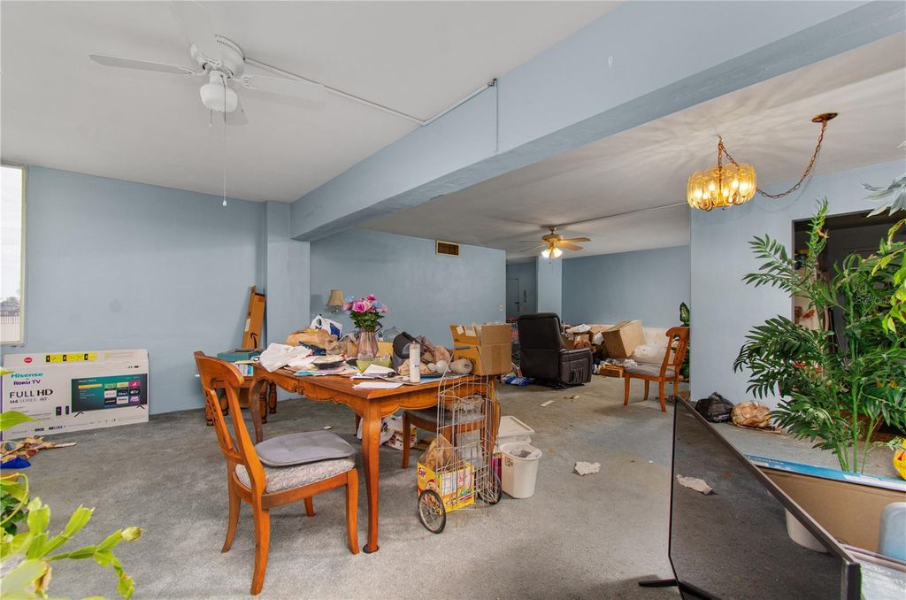 Image 16 of property listing at 7200 SUNSHINE SKYWAY LANE S 2A, St Petersburg, FL 33711