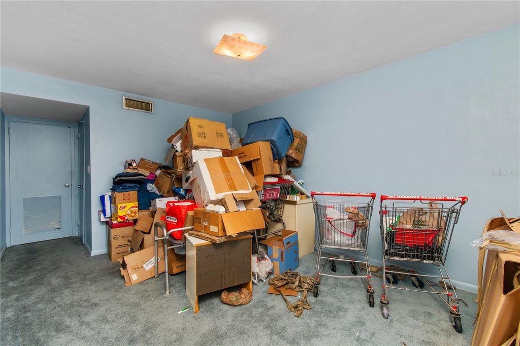 Image 24 of property listing at 7200 SUNSHINE SKYWAY LANE S 2A, St Petersburg, FL 33711