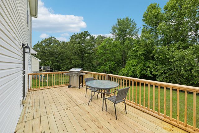1000 Corlew Ln, White Bluff, TN 37187