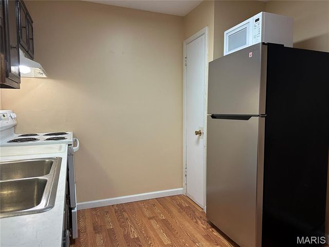 452 Chapel Ridge Drive H, Hazelwood, MO 63042