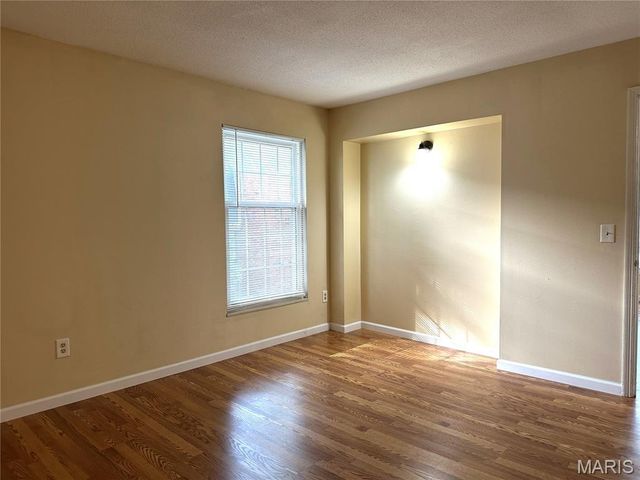 452 Chapel Ridge Drive H, Hazelwood, MO 63042