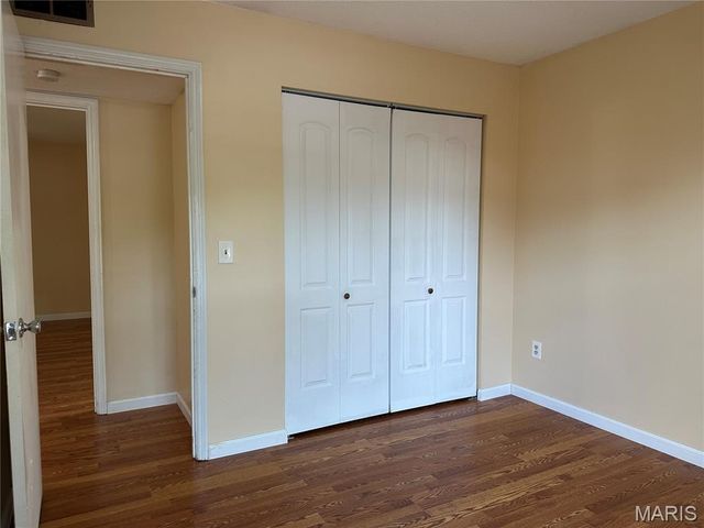 452 Chapel Ridge Drive H, Hazelwood, MO 63042