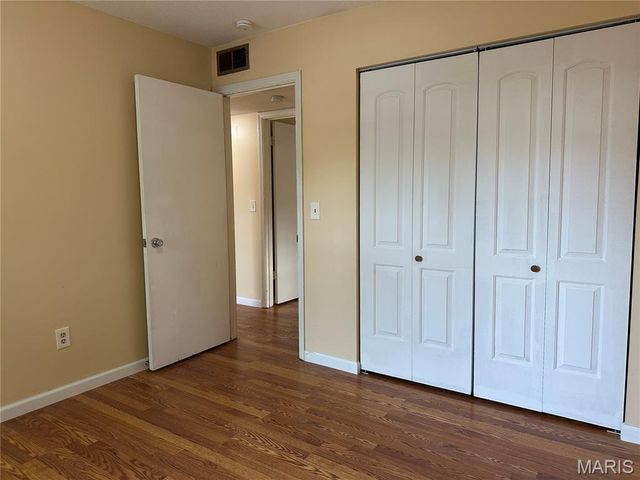 452 Chapel Ridge Drive H, Hazelwood, MO 63042