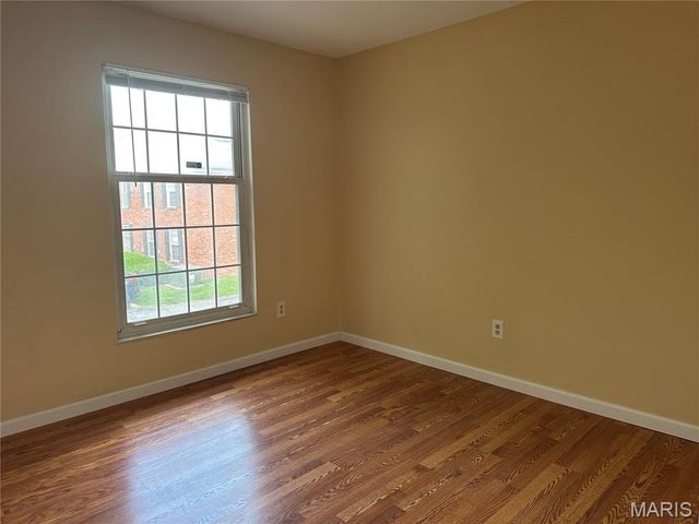 452 Chapel Ridge Drive H, Hazelwood, MO 63042