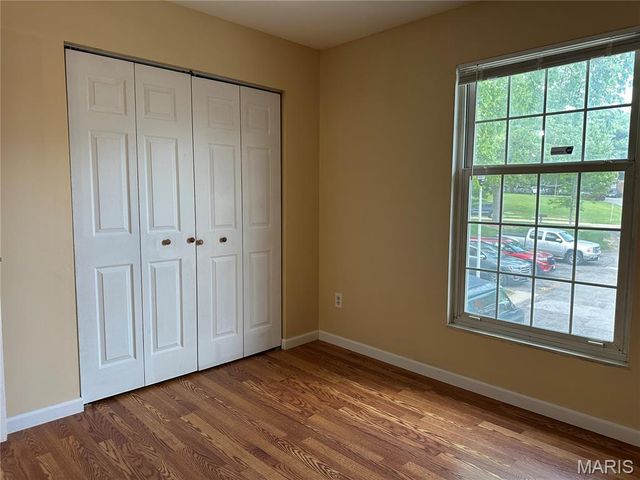 452 Chapel Ridge Drive H, Hazelwood, MO 63042