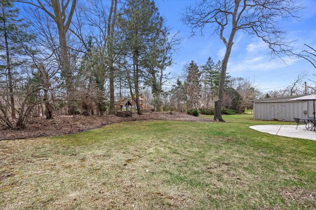 17505 Azure LANE, Brookfield, WI 53045