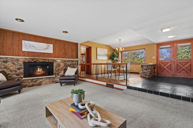 17505 Azure LANE, Brookfield, WI 53045