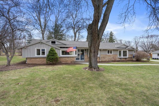 17505 Azure LANE, Brookfield, WI 53045