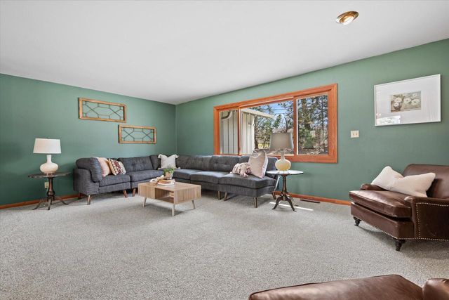 17505 Azure LANE, Brookfield, WI 53045