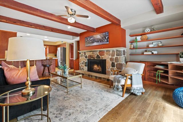 17505 Azure LANE, Brookfield, WI 53045