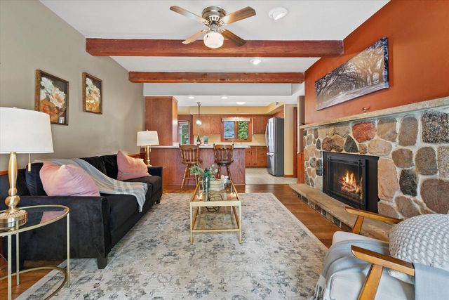 17505 Azure LANE, Brookfield, WI 53045