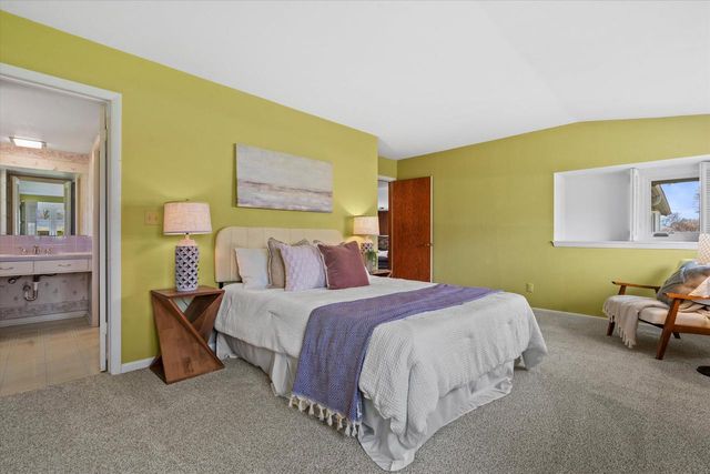 17505 Azure LANE, Brookfield, WI 53045