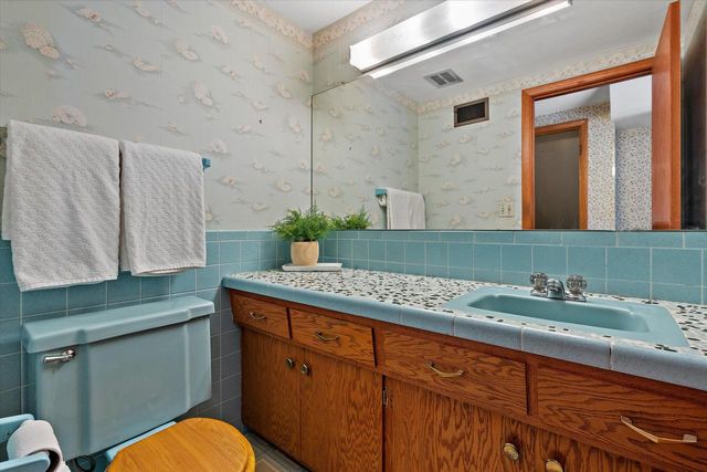 17505 Azure LANE, Brookfield, WI 53045
