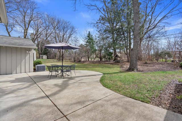 17505 Azure LANE, Brookfield, WI 53045