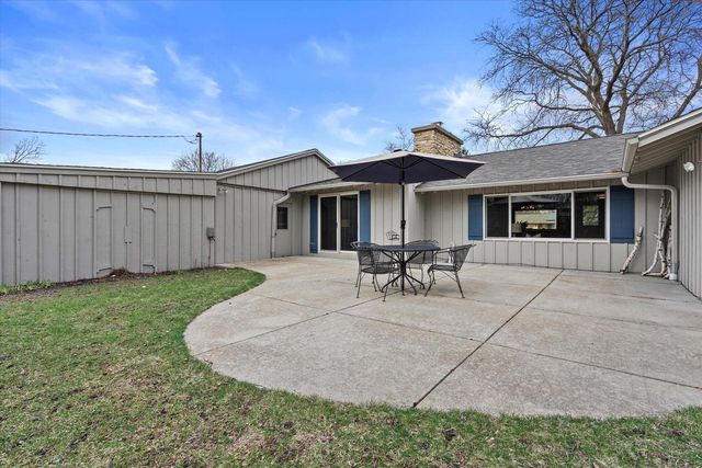 17505 Azure LANE, Brookfield, WI 53045