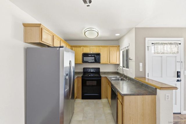 3586 Sunset Ln 143, San Ysidro, CA 92173