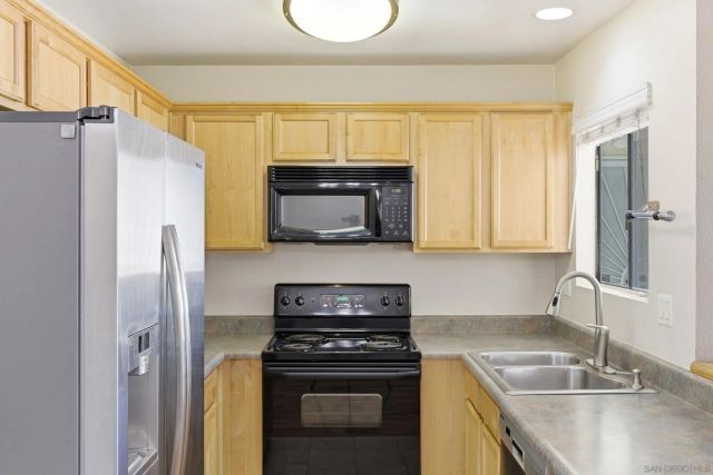 3586 Sunset Ln 143, San Ysidro, CA 92173