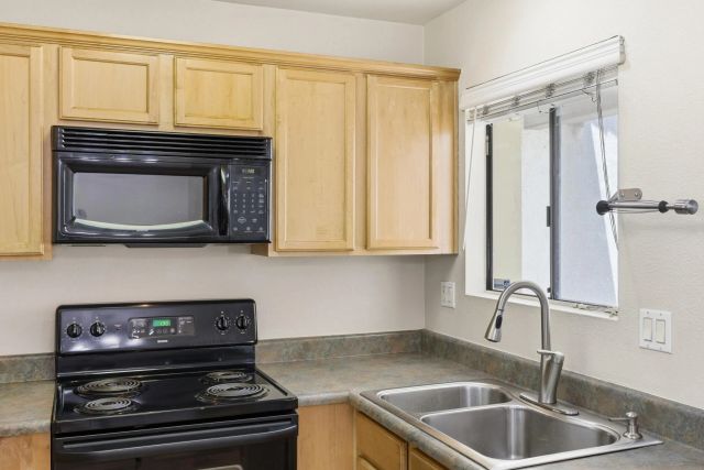3586 Sunset Ln 143, San Ysidro, CA 92173