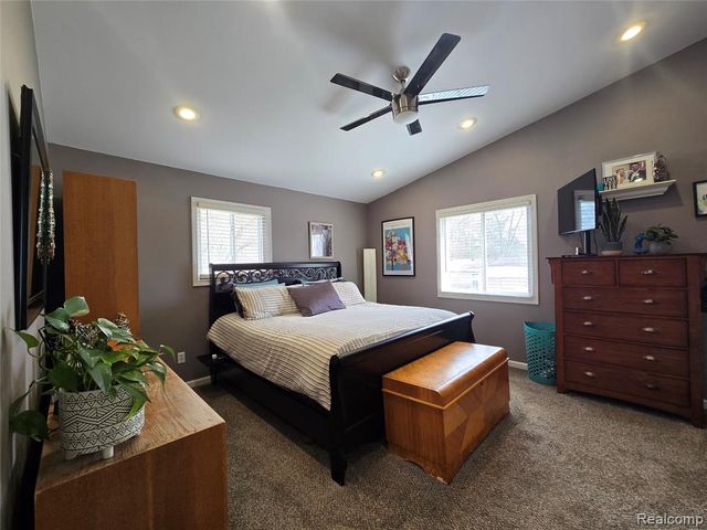 2909 Central Boulevard, Milford, MI 48380