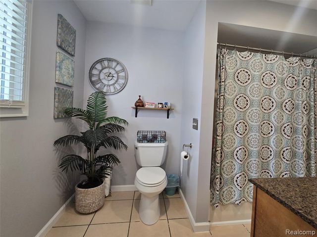 2909 Central Boulevard, Milford, MI 48380