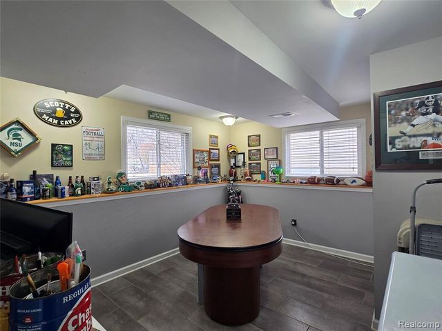 2909 Central Boulevard, Milford, MI 48380