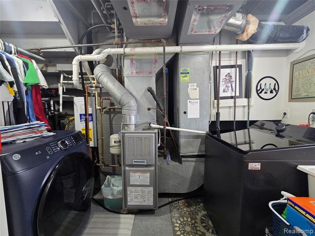 2909 Central Boulevard, Milford, MI 48380