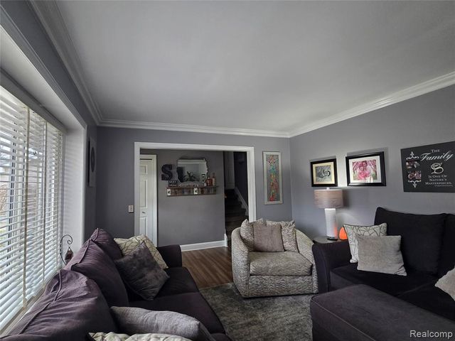 2909 Central Boulevard, Milford, MI 48380