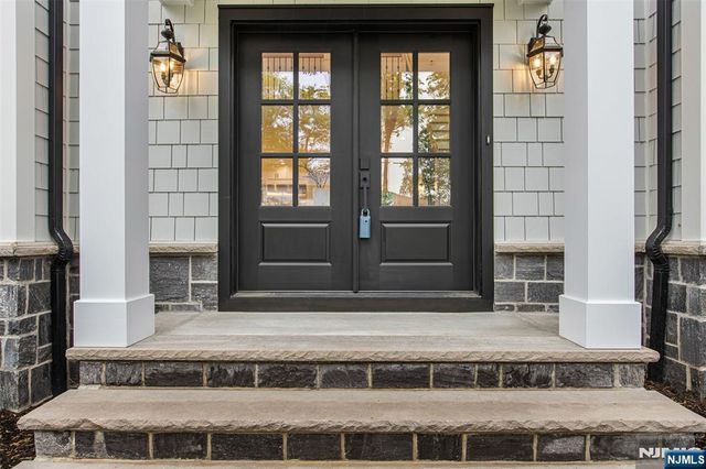 22 Northwood Avenue, Demarest, NJ 07627
