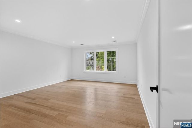 22 Northwood Avenue, Demarest, NJ 07627