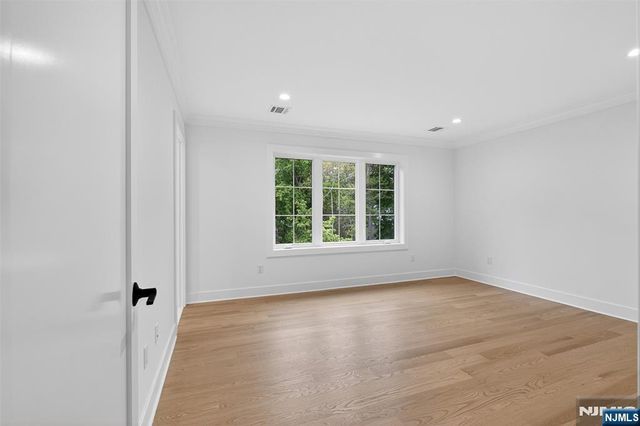 22 Northwood Avenue, Demarest, NJ 07627