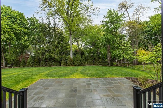22 Northwood Avenue, Demarest, NJ 07627