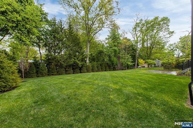 22 Northwood Avenue, Demarest, NJ 07627