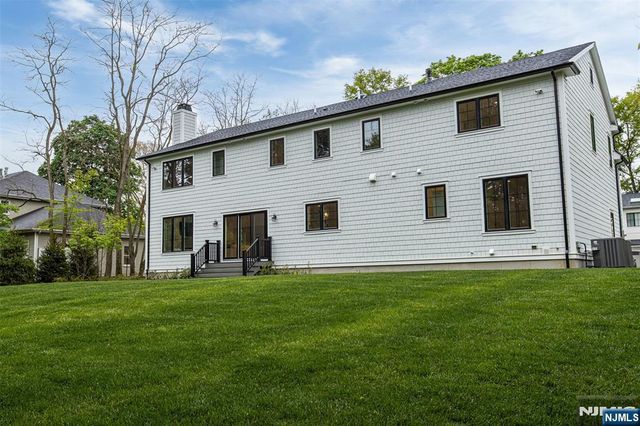 22 Northwood Avenue, Demarest, NJ 07627
