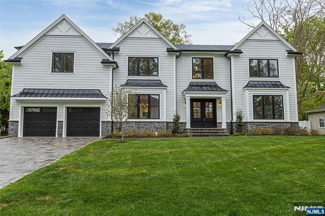 22 Northwood Avenue, Demarest, NJ 07627