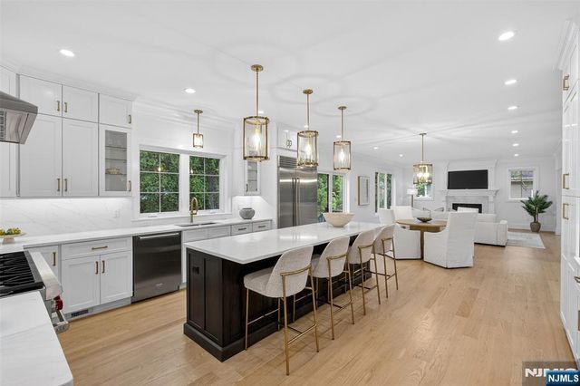 22 Northwood Avenue, Demarest, NJ 07627