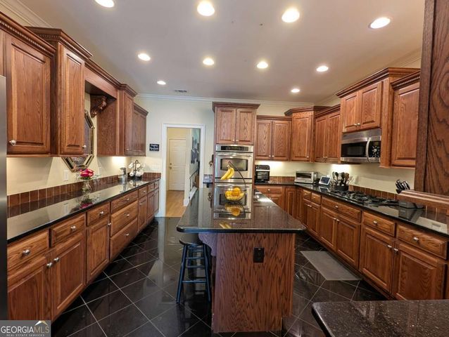 104 Hawks Bend, Canton, GA 30115