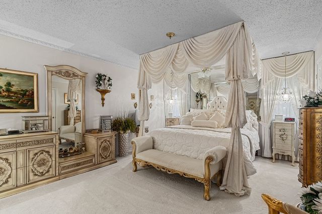 109 Oak Forest Trail, Euless, TX 76039