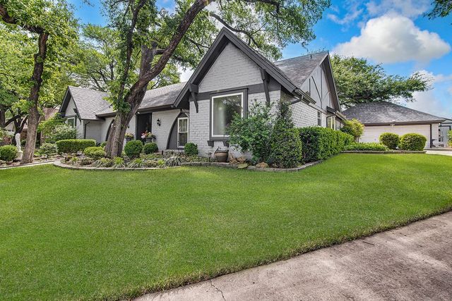 109 Oak Forest Trail, Euless, TX 76039