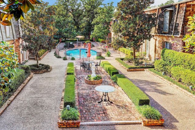 5353 Institute Lane 29, Houston, TX 77005