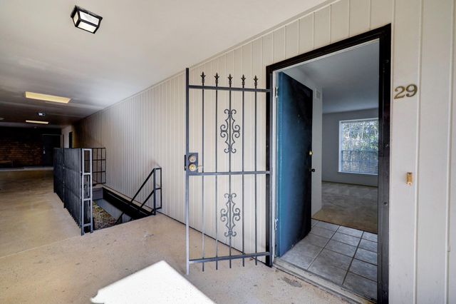 5353 Institute Lane 29, Houston, TX 77005