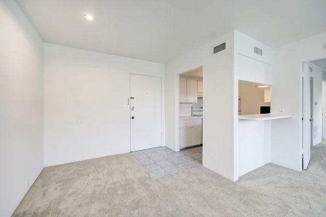 5353 Institute Lane 29, Houston, TX 77005