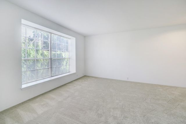 5353 Institute Lane 29, Houston, TX 77005