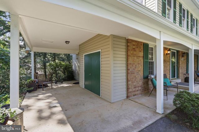 12024 CHEVIOT DR, Herndon, VA 20170