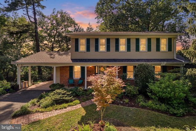 12024 CHEVIOT DR, Herndon, VA 20170