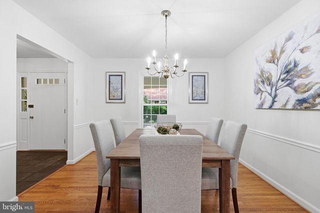 12024 CHEVIOT DR, Herndon, VA 20170