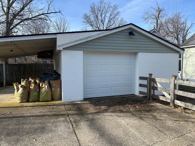 2100 Clays Mill Road, Lexington, KY 40503