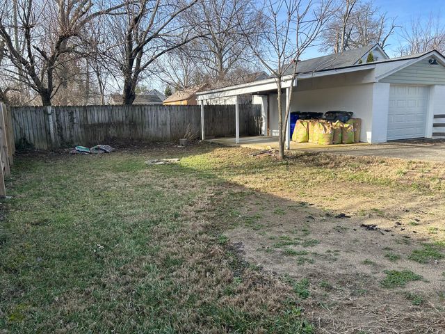 2100 Clays Mill Road, Lexington, KY 40503