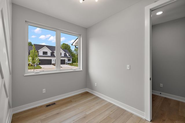 5793 Heights Boulevard, Sterling Heights, MI 48314