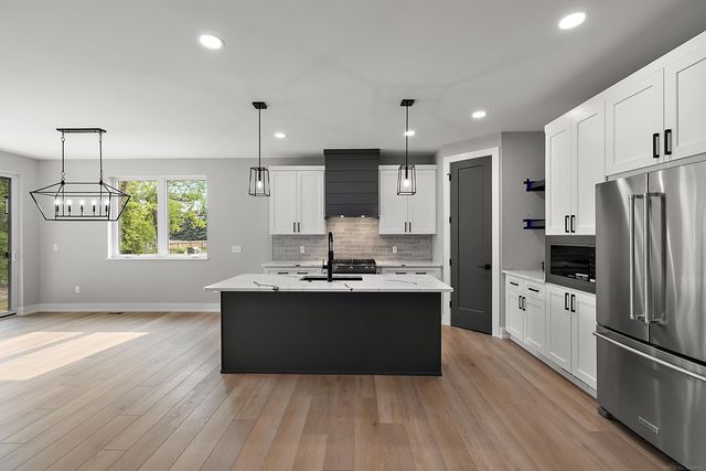 5793 Heights Boulevard, Sterling Heights, MI 48314