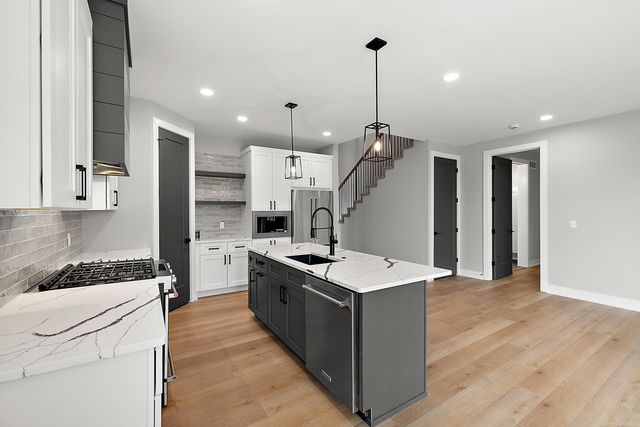 5793 Heights Boulevard, Sterling Heights, MI 48314